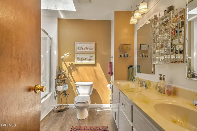 $540,000 | 4700 Weaver Pike, Bluff City, TN 37618