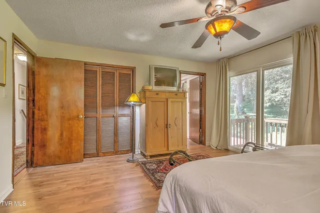 $540,000 | 4700 Weaver Pike, Bluff City, TN 37618