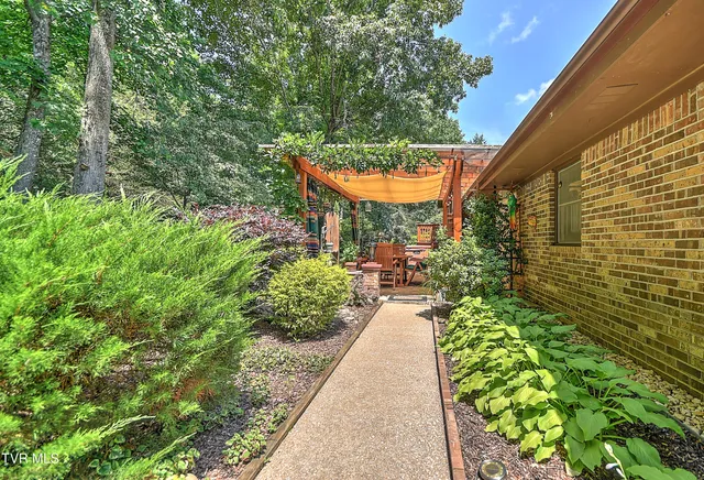 $540,000 | 4700 Weaver Pike, Bluff City, TN 37618