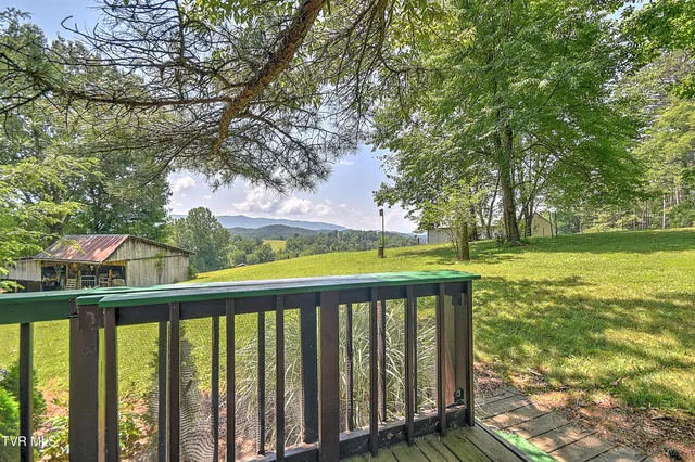 $540,000 | 4700 Weaver Pike, Bluff City, TN 37618