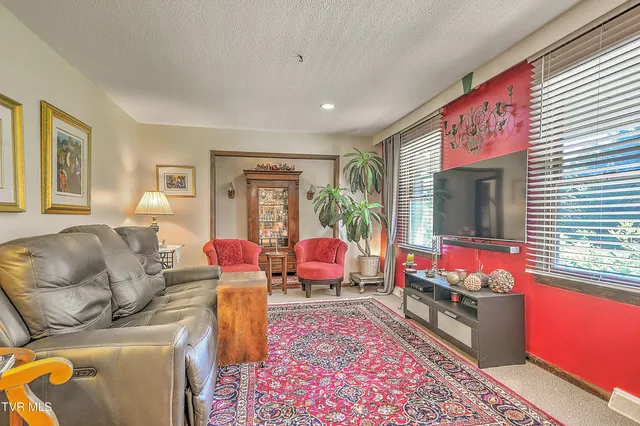 $540,000 | 4700 Weaver Pike, Bluff City, TN 37618