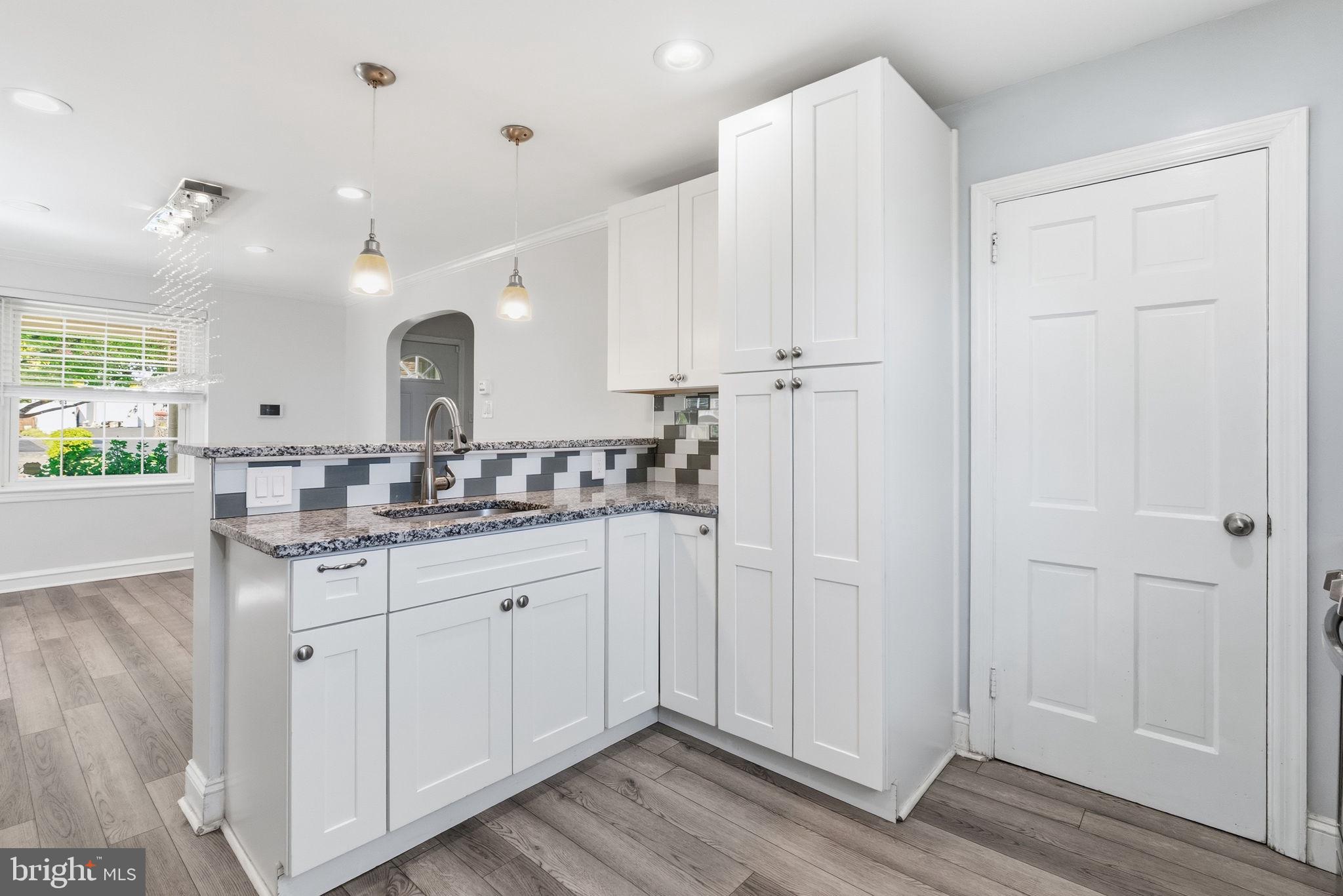 525 Broadview Road Upper Darby, PA 19082 - Photo 17 of 43