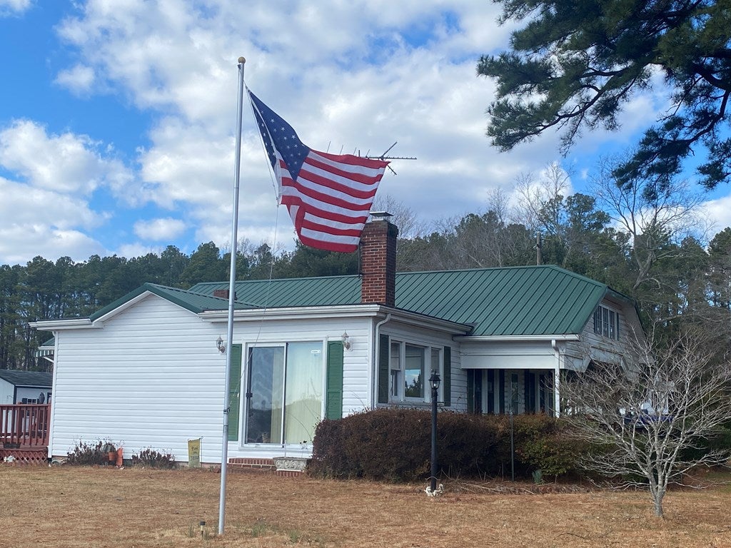 2326 Brunswick Road Blackstone, VA 23824 - Photo 14 of 41 Gallery Image 14