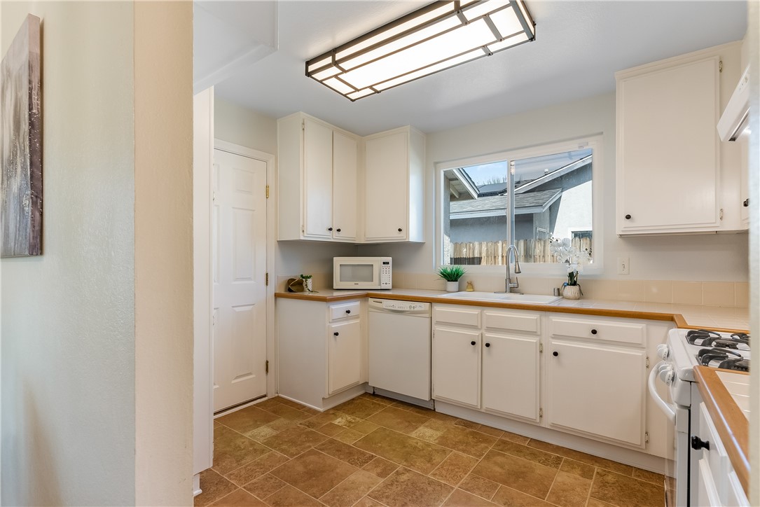 29724 Gifhorn Road Menifee, CA 92584 - Photo 15 of 30