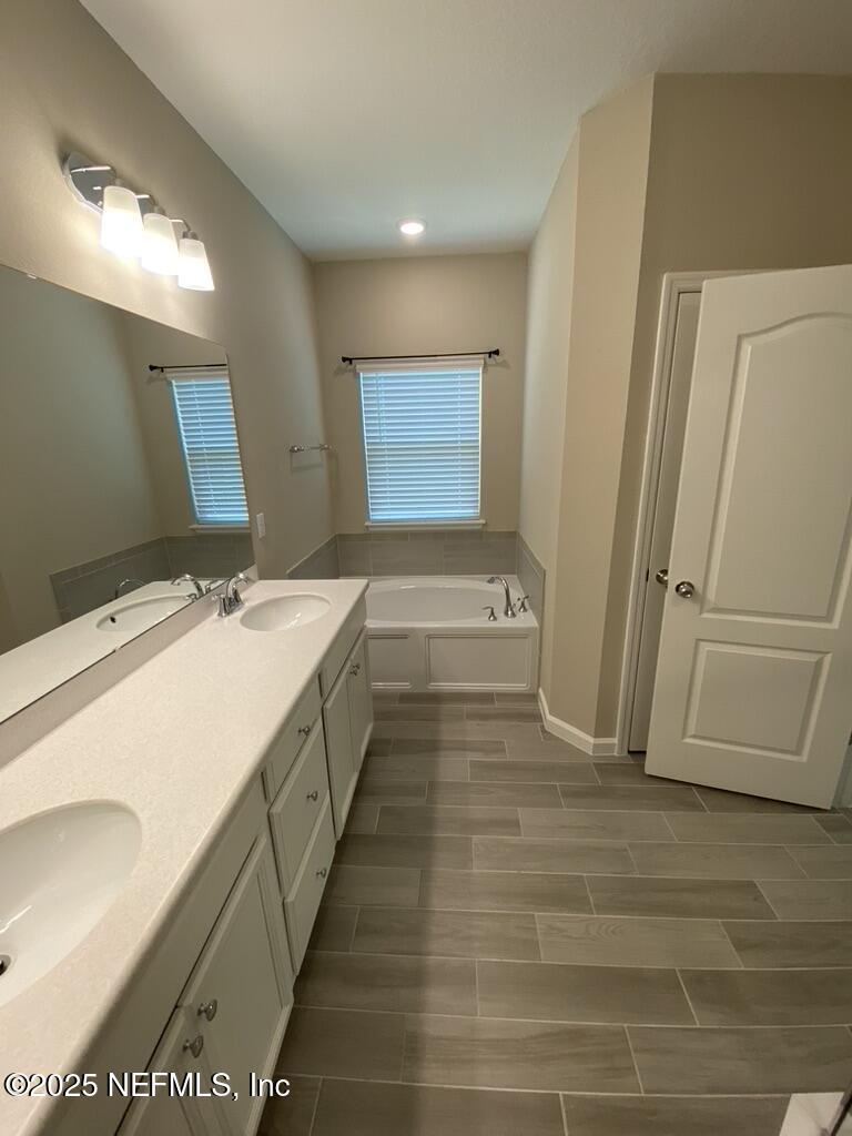 281 King George Avenue St. Augustine, FL 32092 - Photo 9 of 17 Owners Bath