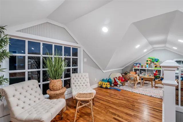 $539,000 | 327 Middleton Street, Bacliff, TX 77518