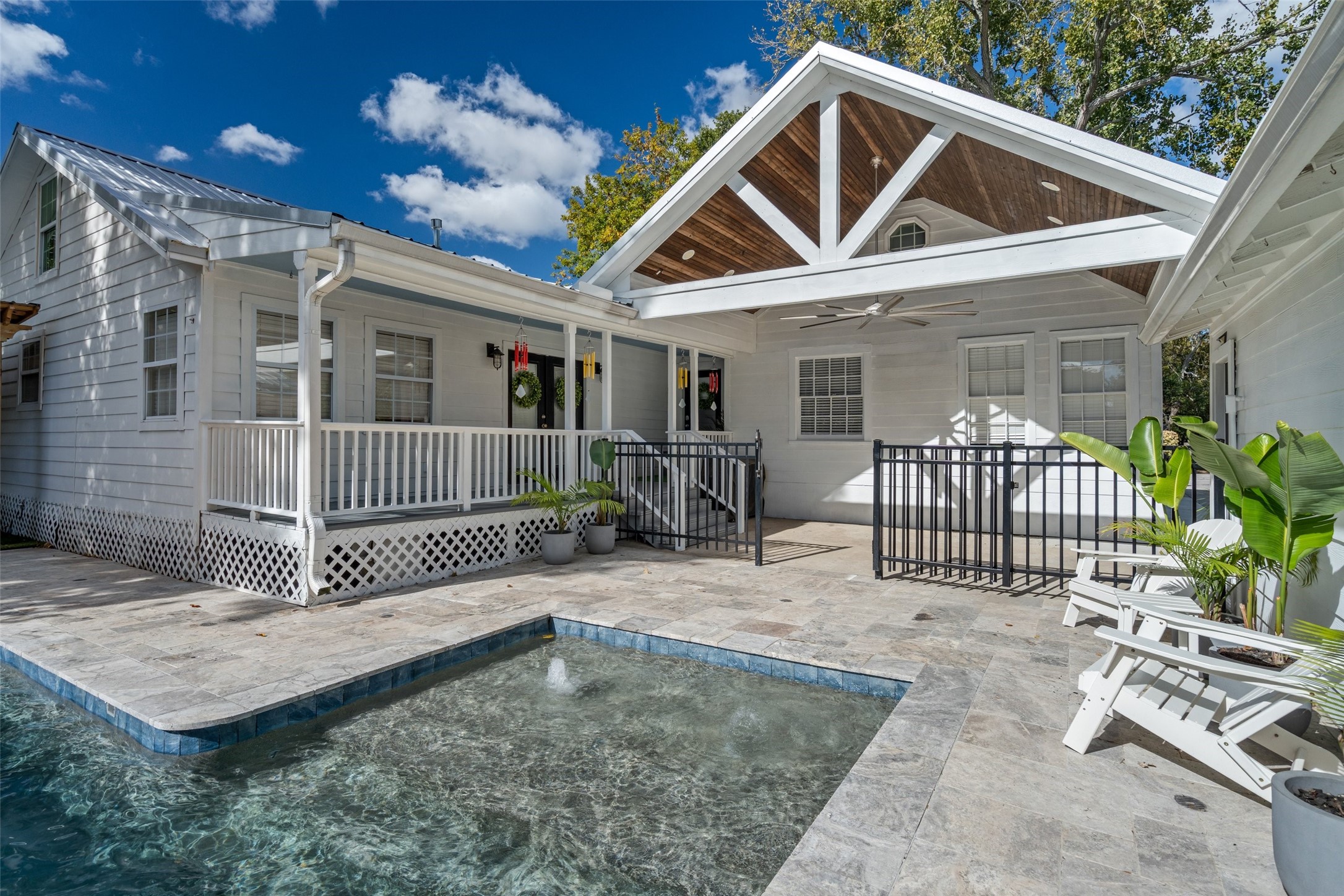 327 Middleton Street Bacliff, TX 77518 - Photo 22 of 23 a front view of a house with porch