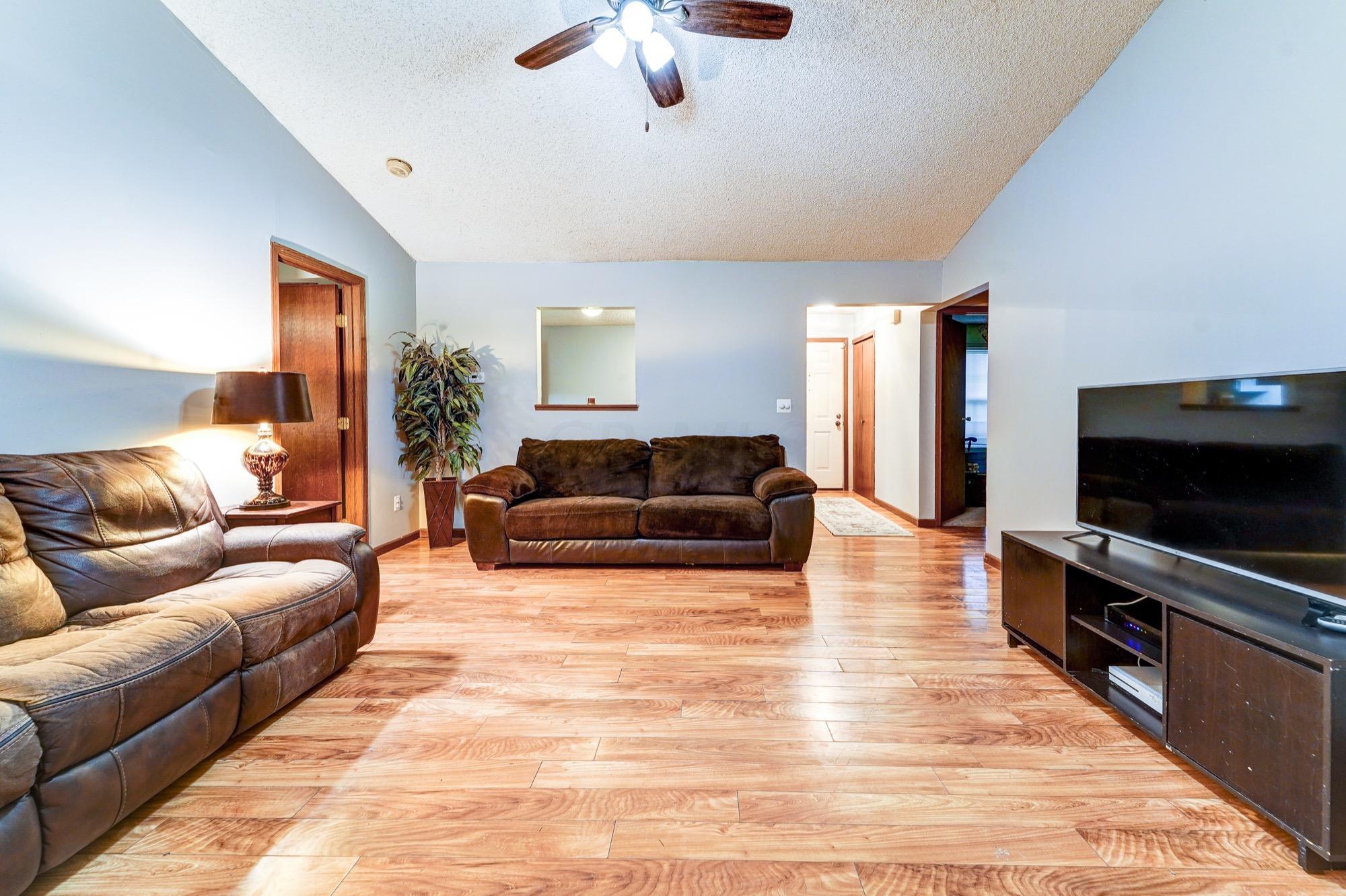 4473 Ramsdell Drive Columbus, OH 43231 - Photo 4 of 20