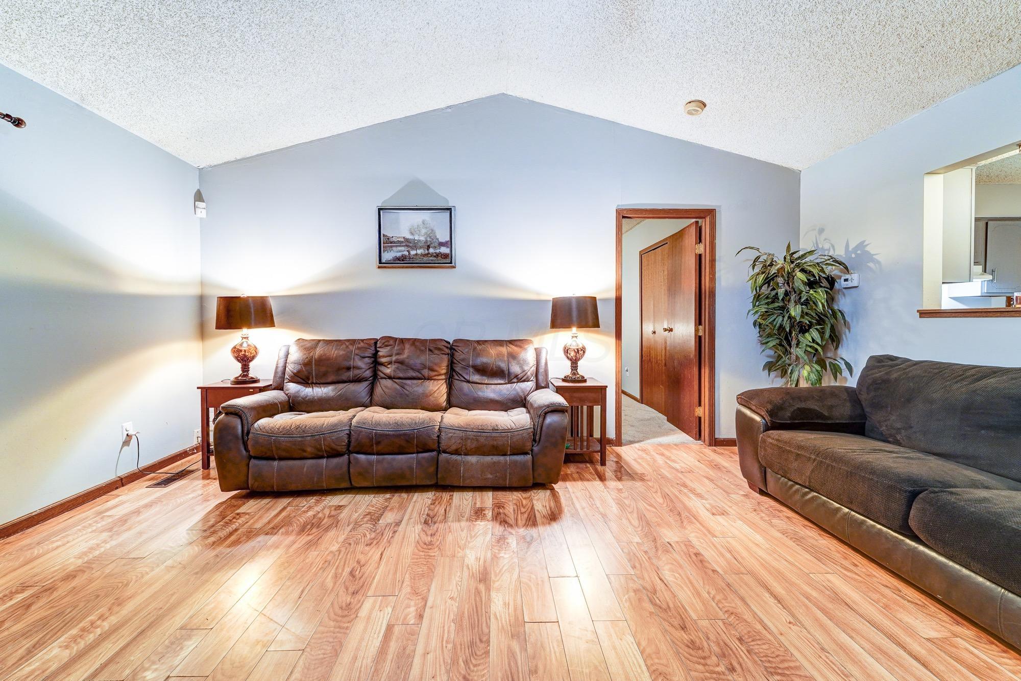 4473 Ramsdell Drive Columbus, OH 43231 - Photo 5 of 20