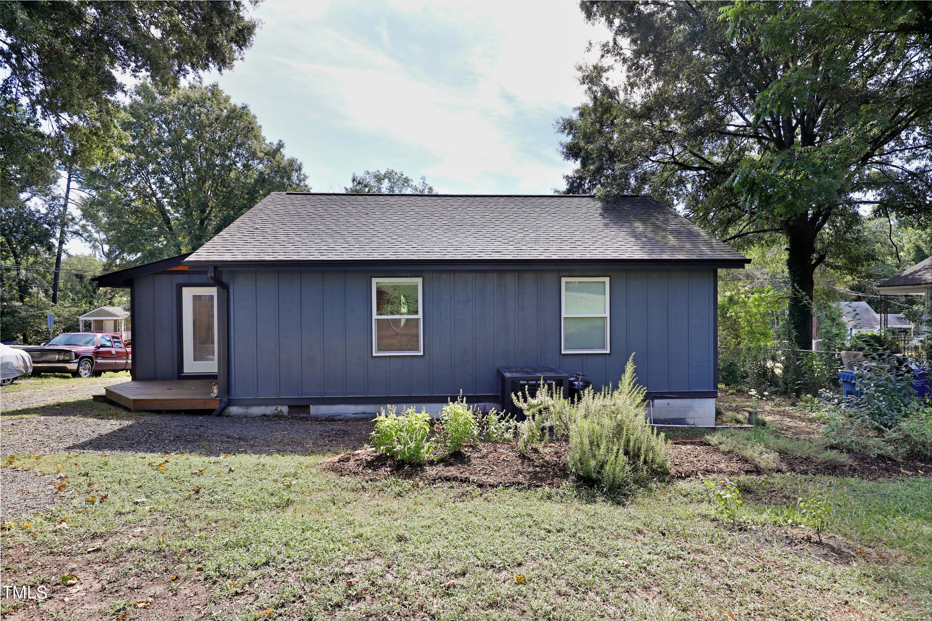 1609 Robinhood Road Durham, NC 27701 - Photo 20 of 21 17