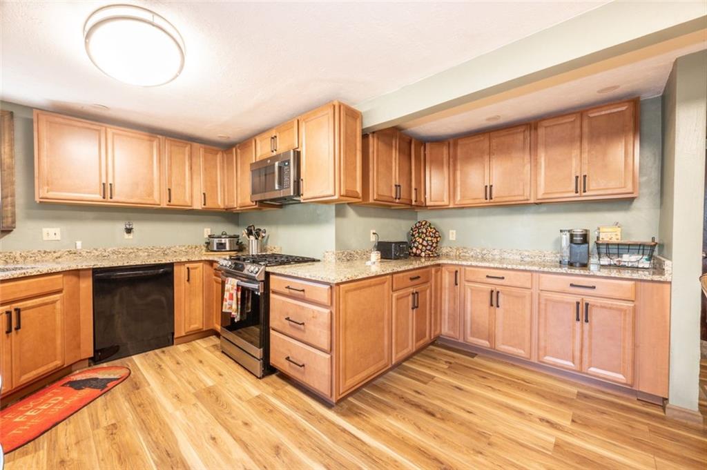 542 Howell Street Elizabeth, PA 15037 - Photo 2 of 28 Gallery Image 2