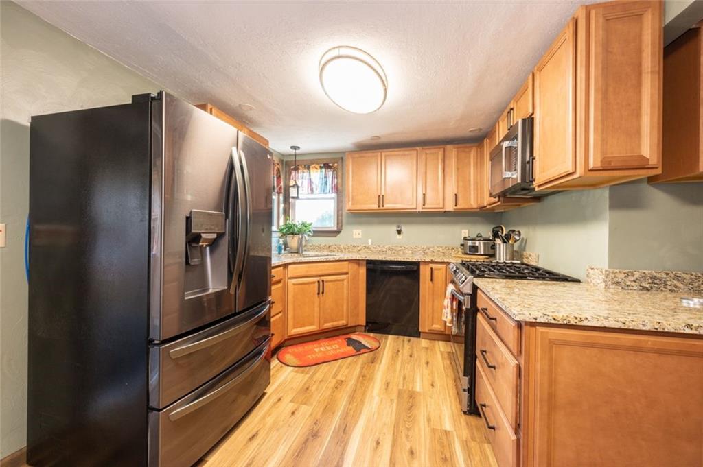 542 Howell Street Elizabeth, PA 15037 - Photo 3 of 28 Gallery Image 3