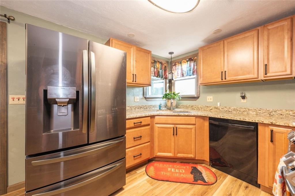 542 Howell Street Elizabeth, PA 15037 - Photo 5 of 28 Gallery Image 5