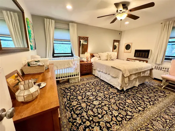 $299,000 | 1 East Mill Drive, Unit 2G, Great Neck, NY 11021