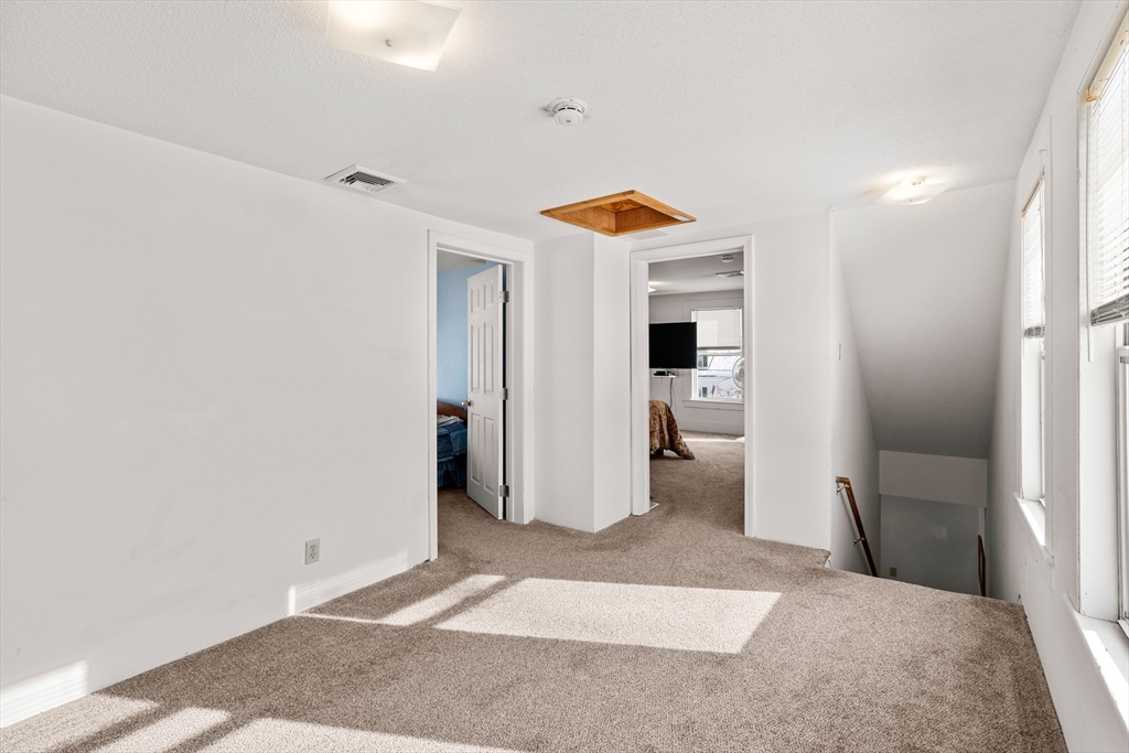 91 Squawfield Road Westfield, MA 01085 - Photo 15 of 27