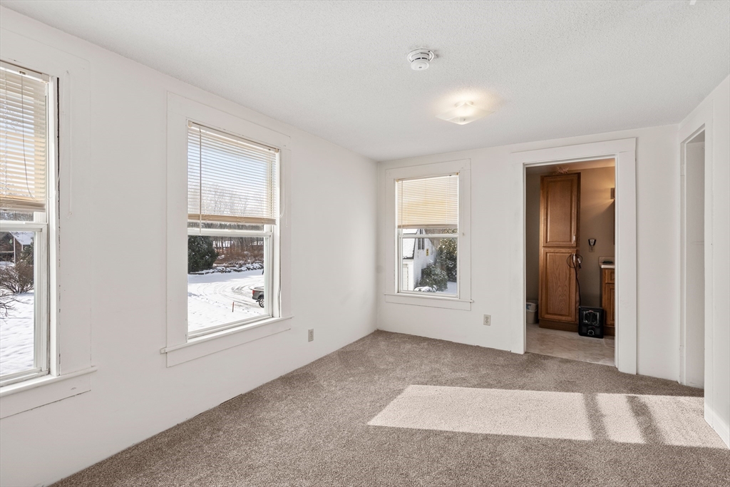 91 Squawfield Road Westfield, MA 01085 - Photo 16 of 27