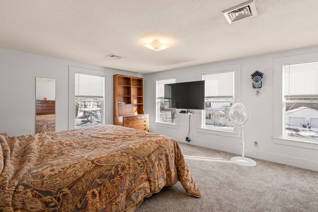 91 Squawfield Road Westfield, MA 01085 - Photo 18 of 27