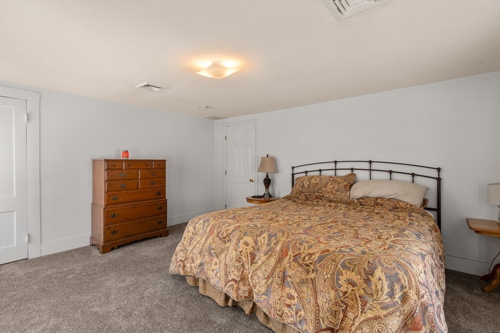 91 Squawfield Road Westfield, MA 01085 - Photo 19 of 27