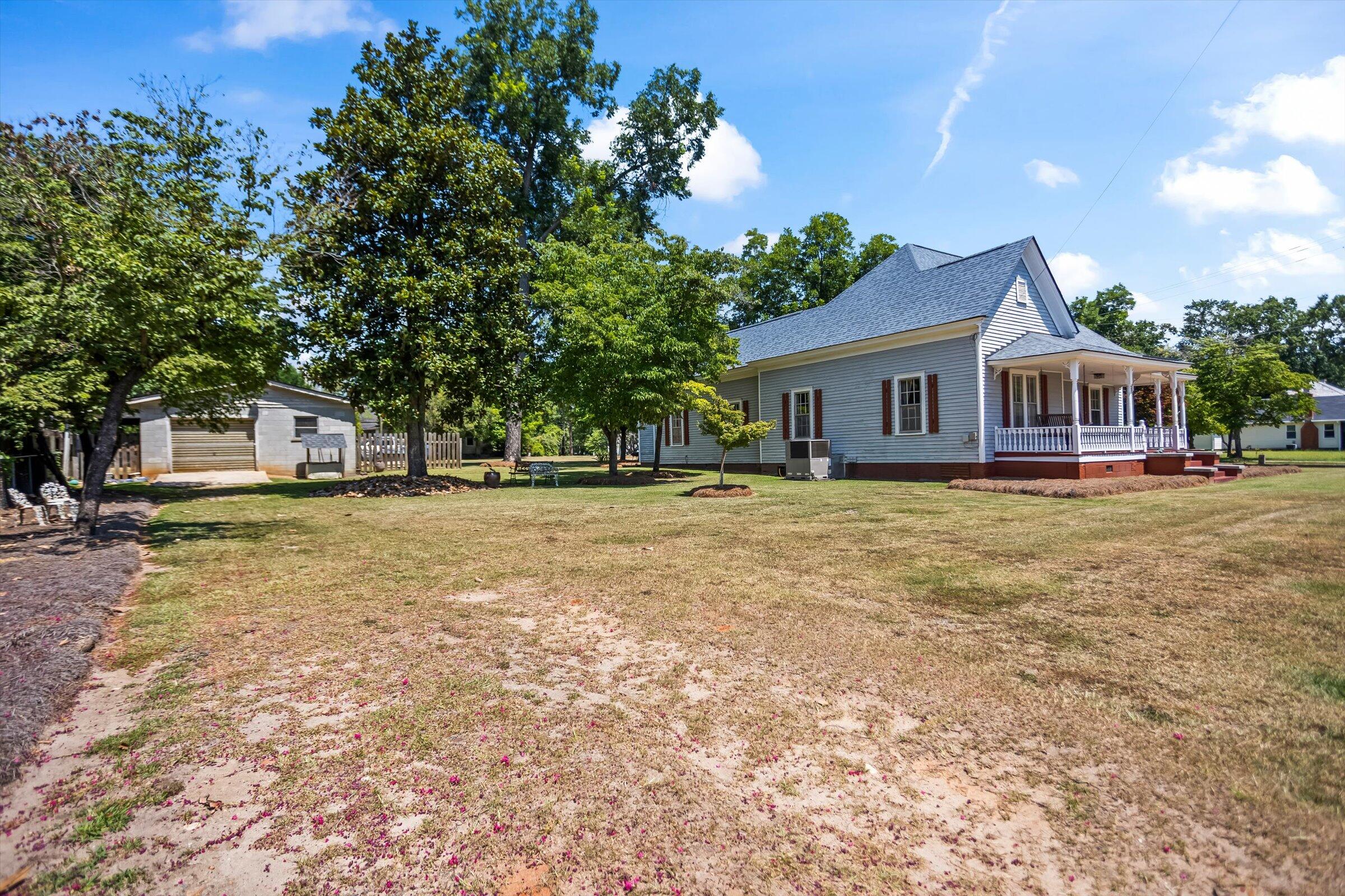 818 Calhoun Street Johnston, SC 29832 - Photo 4 of 49