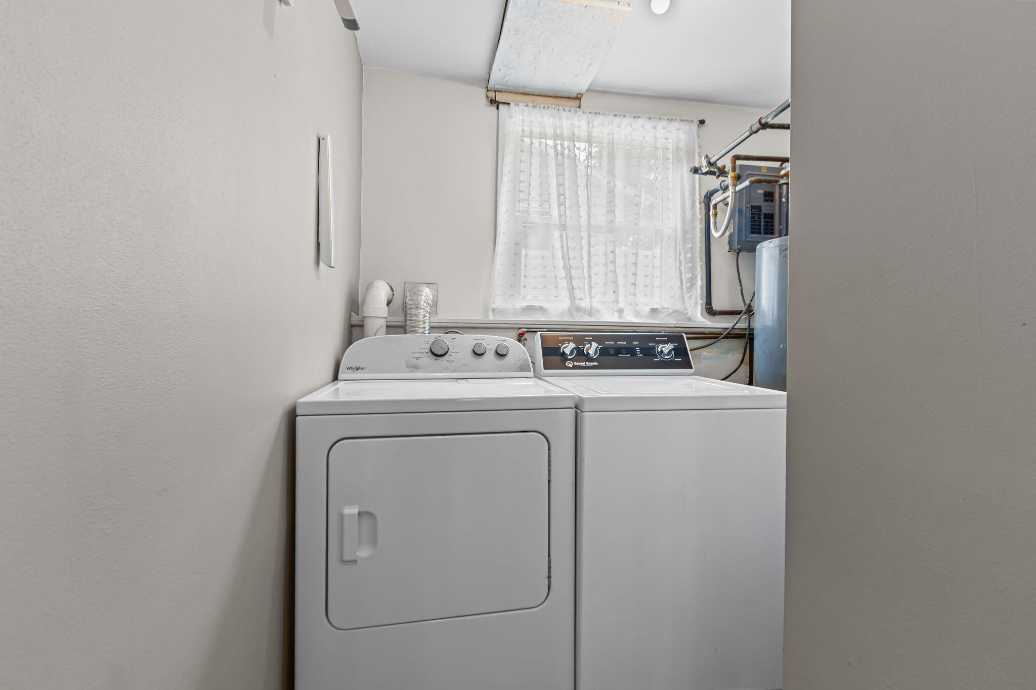 274 Greeley Street Berlin, WI 54923 - Photo 32 of 44 Laundry Room