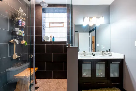 $3,750 | 3233 West Palmer Street, Unit 2, Chicago, IL 60647