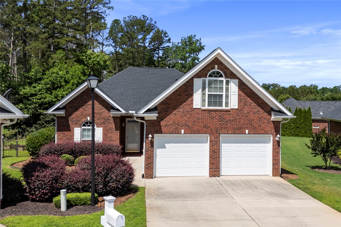 704 Nottingham Court Seneca, SC 29672 - Photo 1 of 48 Street View.