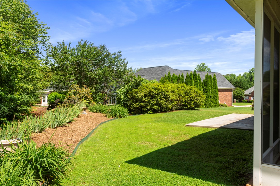 704 Nottingham Court Seneca, SC 29672 - Photo 35 of 48 Beautifully landscaped.