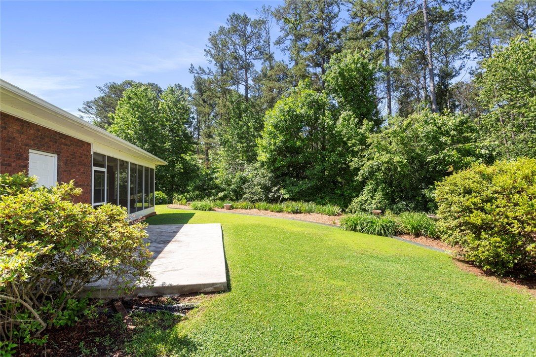 704 Nottingham Court Seneca, SC 29672 - Photo 36 of 48 Very private back yard.