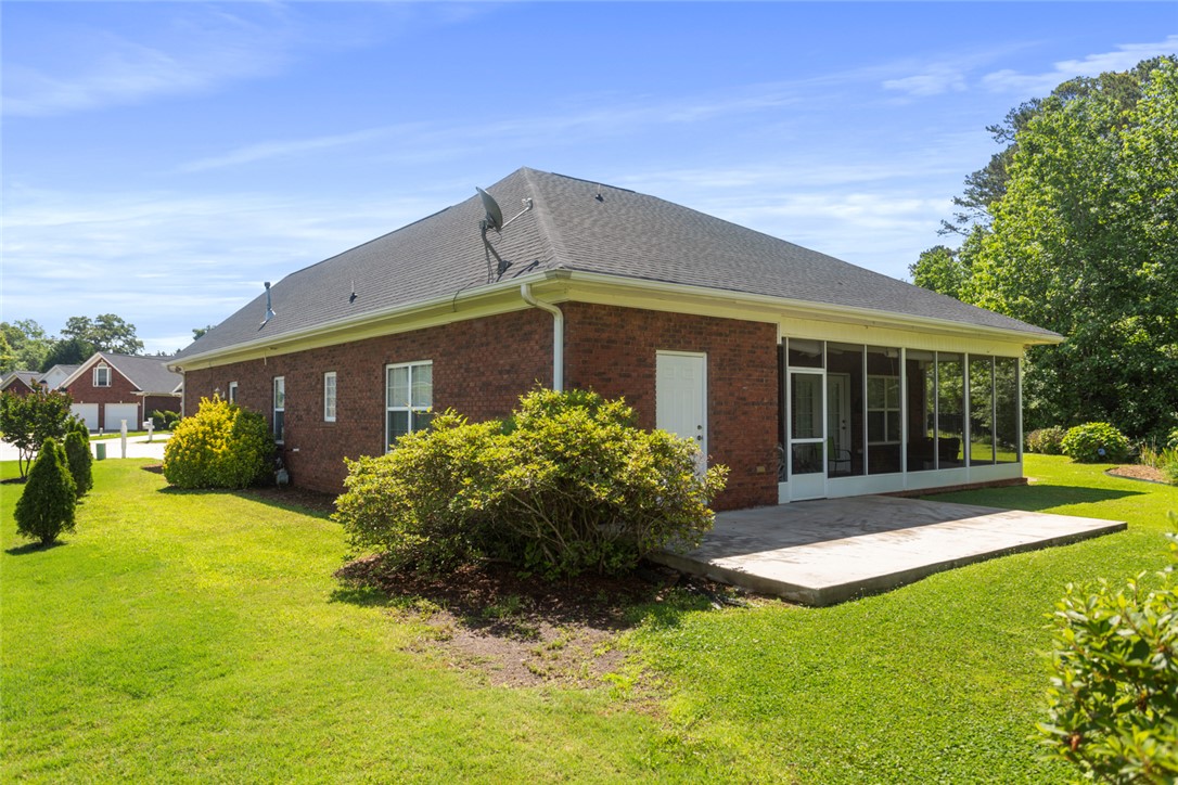704 Nottingham Court Seneca, SC 29672 - Photo 37 of 48 Gallery Image 37