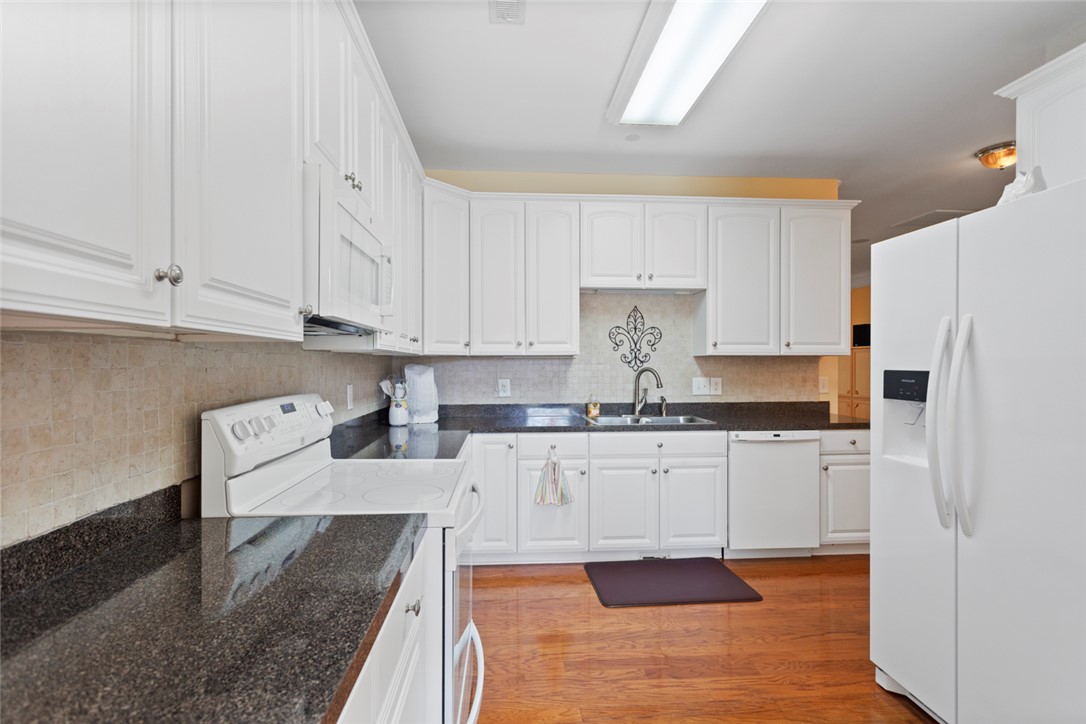 704 Nottingham Court Seneca, SC 29672 - Photo 8 of 48 Kitchen with abundance of cabinets.