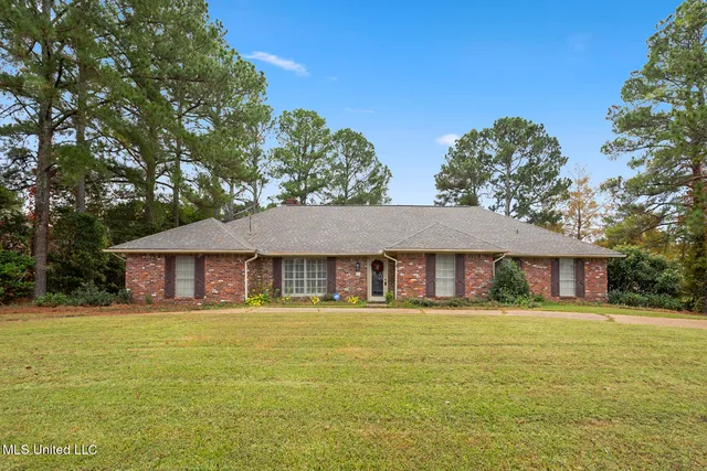 $350,000 | 105 Brae Burn Drive, Jackson, MS 39211