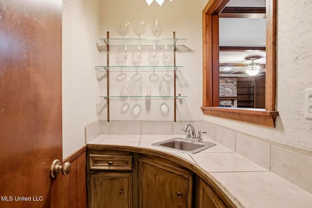 $350,000 | 105 Brae Burn Drive, Jackson, MS 39211