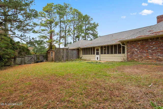 $350,000 | 105 Brae Burn Drive, Jackson, MS 39211