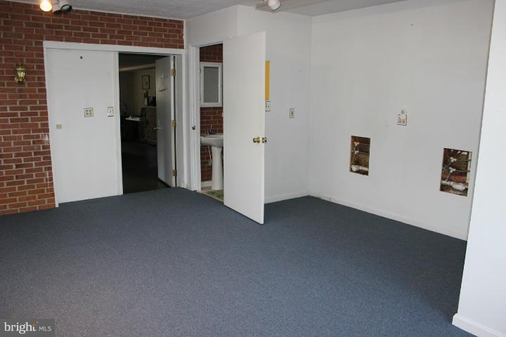1979 Runnymeade Road Bunker Hill, WV 25413 - Photo 27 of 28 Interior (General)