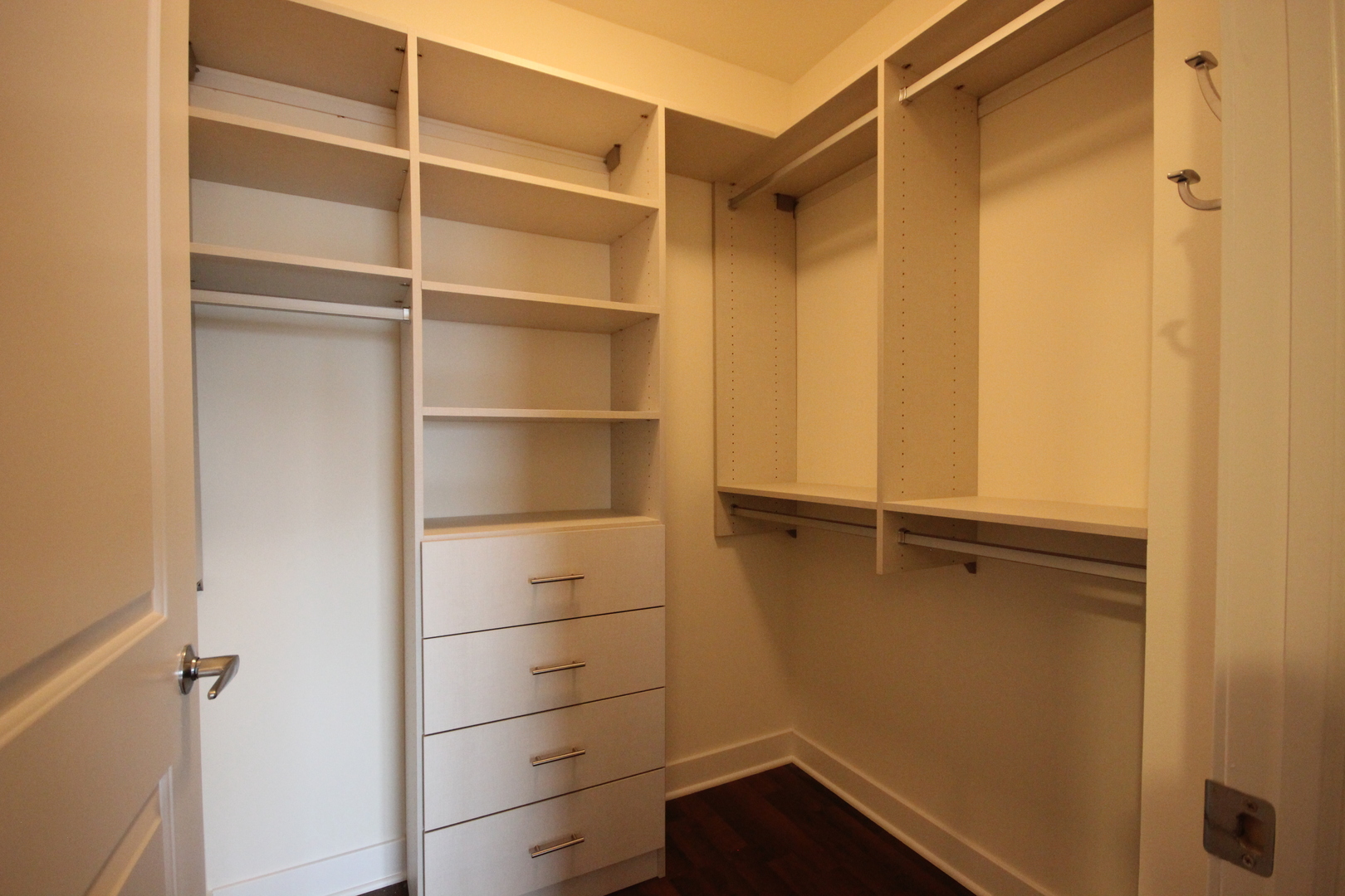 747 North Wabash Avenue, Unit 2501 Chicago, IL 60611 - Photo 12 of 31