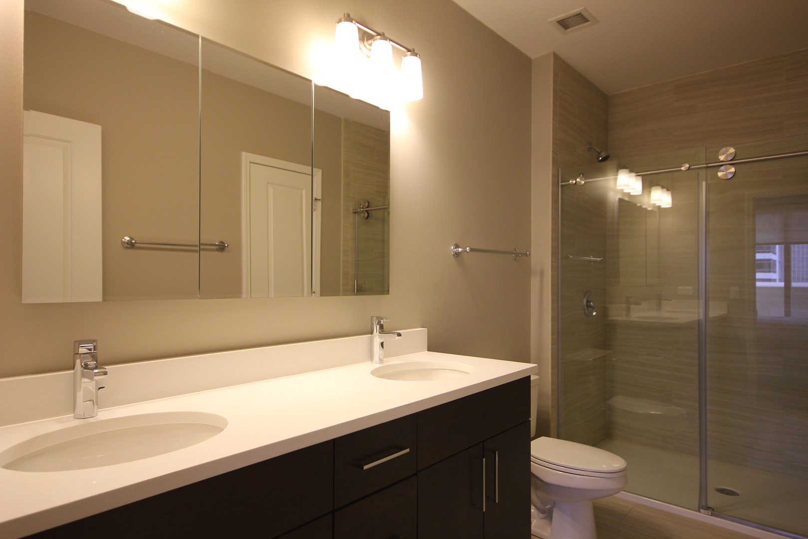 747 North Wabash Avenue, Unit 2501 Chicago, IL 60611 - Photo 16 of 31