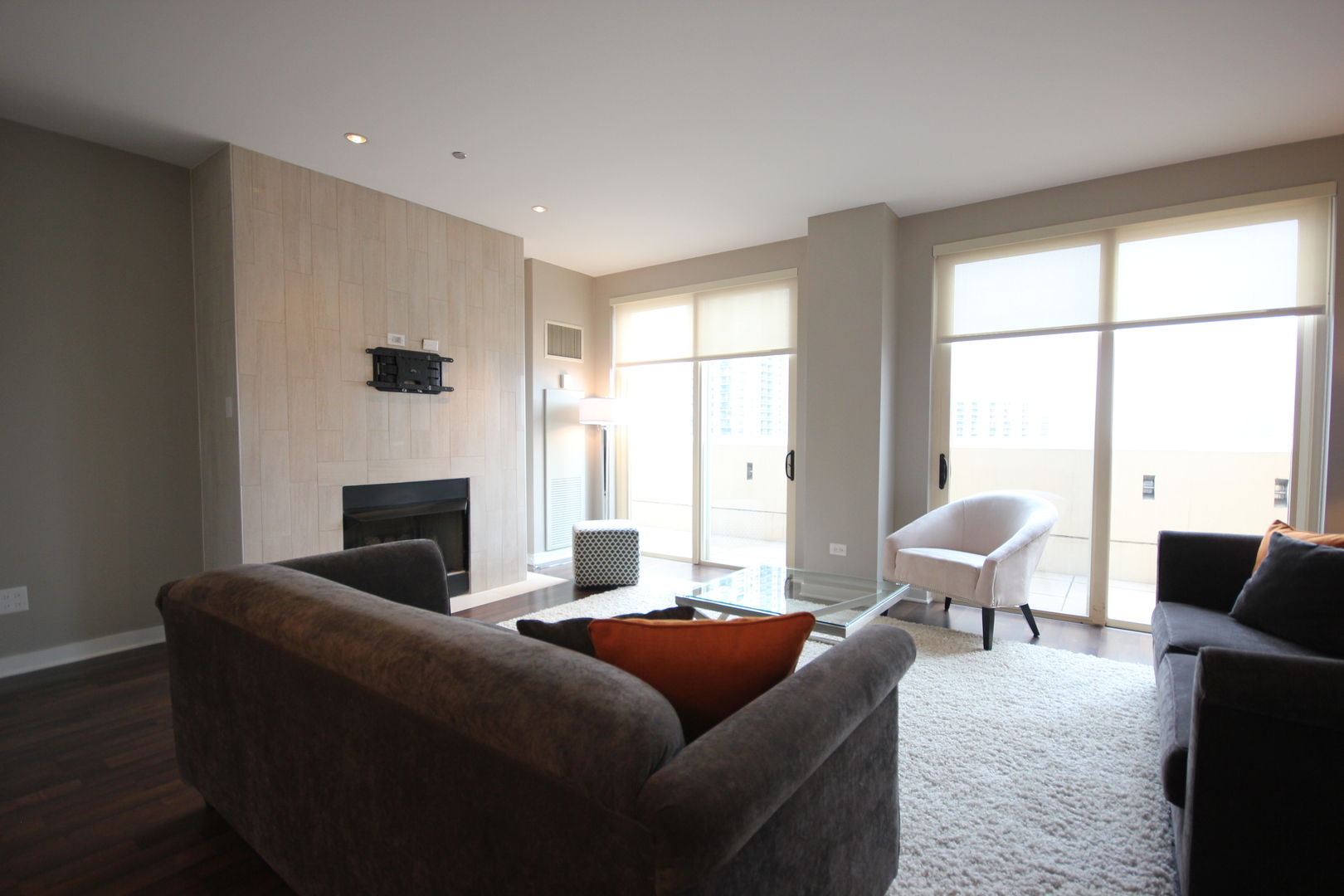747 North Wabash Avenue, Unit 2501 Chicago, IL 60611 - Photo 4 of 31