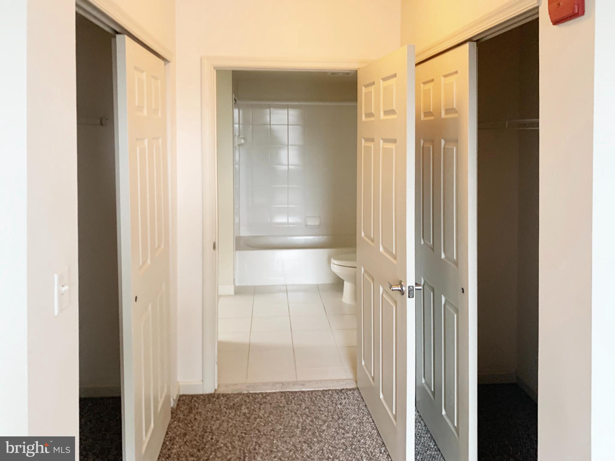 2726 Gallows Road, Unit 705 Vienna, VA 22180 - Photo 12 of 20