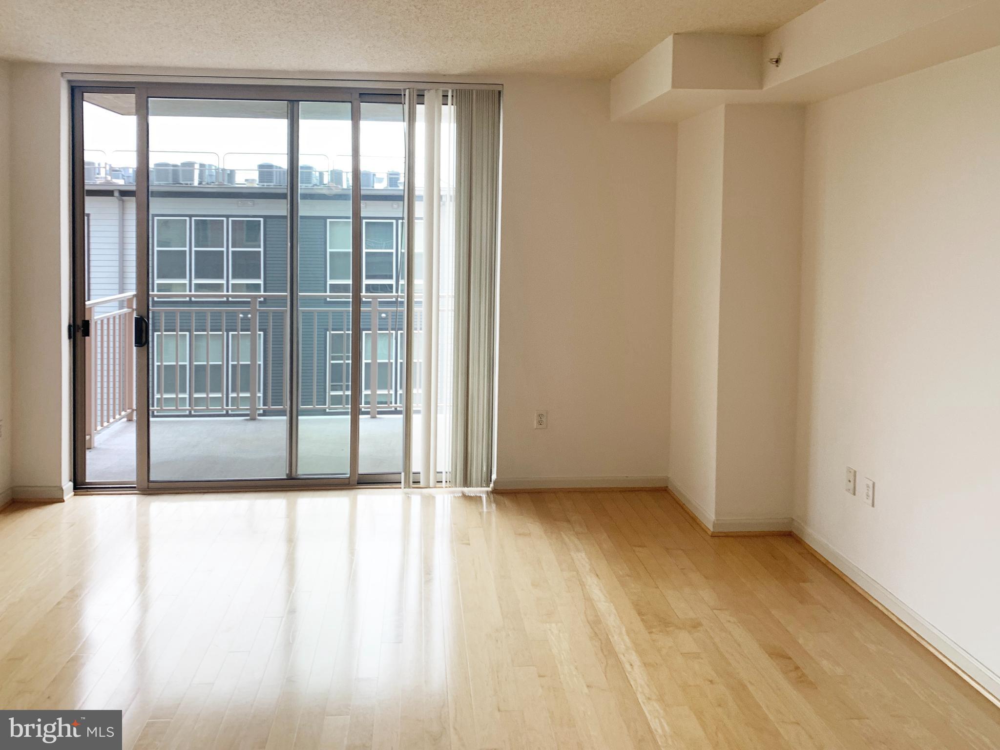 2726 Gallows Road, Unit 705 Vienna, VA 22180 - Photo 5 of 20