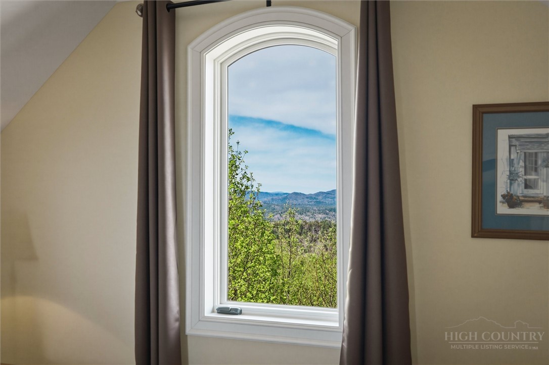 1638 Johns Ridge Parkway Lenoir, NC 28645 - Photo 25 of 50 a view of a window