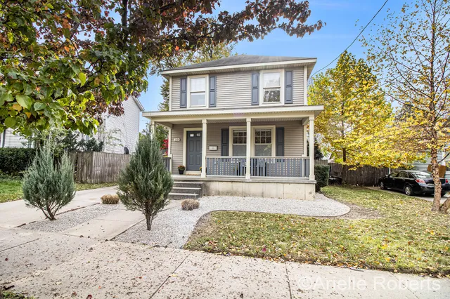 $295,000 | 344 Highland Street Southeast, Grand Rapids, MI 49507