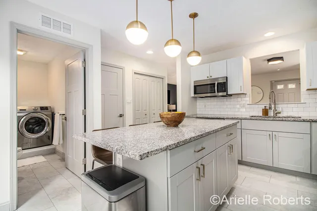 $295,000 | 344 Highland Street Southeast, Grand Rapids, MI 49507