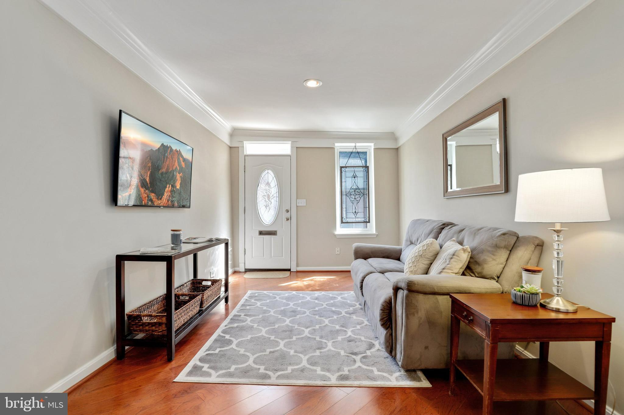 1110 Riverside Avenue Baltimore, MD 21230 - Photo 4 of 48