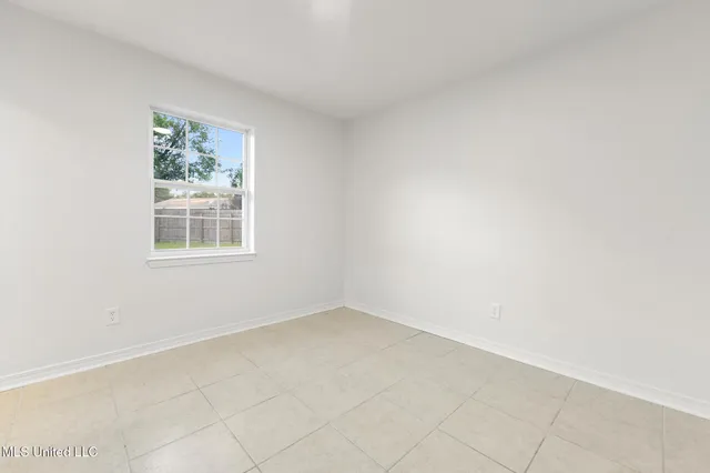 $179,900 | 416 Shadowlawn Court, D'Iberville, MS 39540