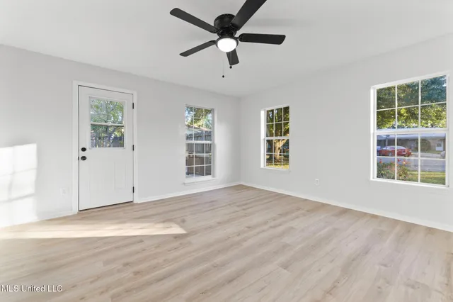 $179,900 | 416 Shadowlawn Court, D'Iberville, MS 39540