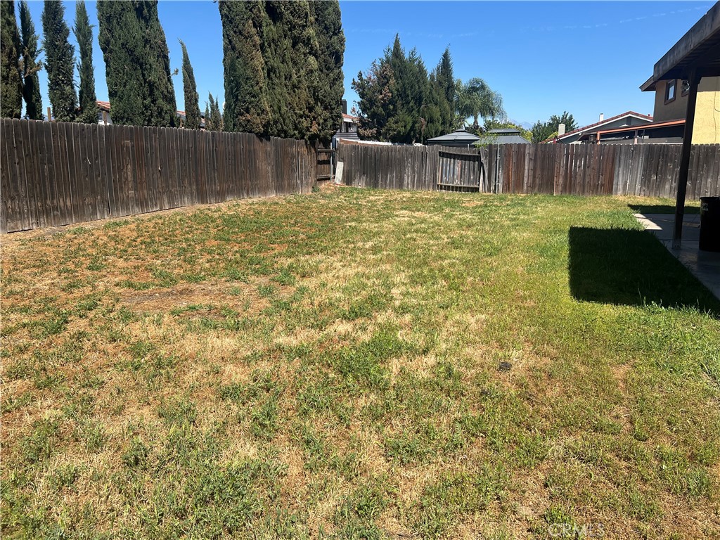 744 West Montrose Street Rialto, CA 92376 - Photo 18 of 18