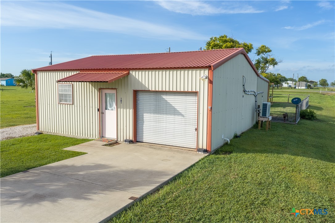101 Proctor Street Austwell, TX 77950 - Photo 8 of 32