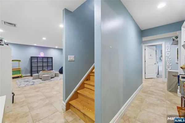 $1,585,000 | 50 Hemlock Drive, Paramus, NJ 07652