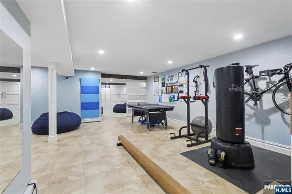 $1,585,000 | 50 Hemlock Drive, Paramus, NJ 07652