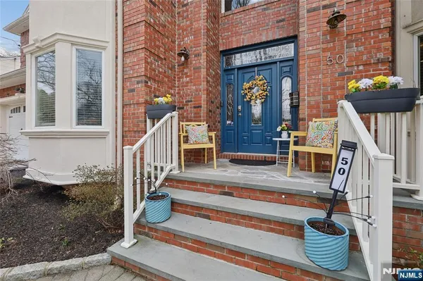 $1,585,000 | 50 Hemlock Drive, Paramus, NJ 07652